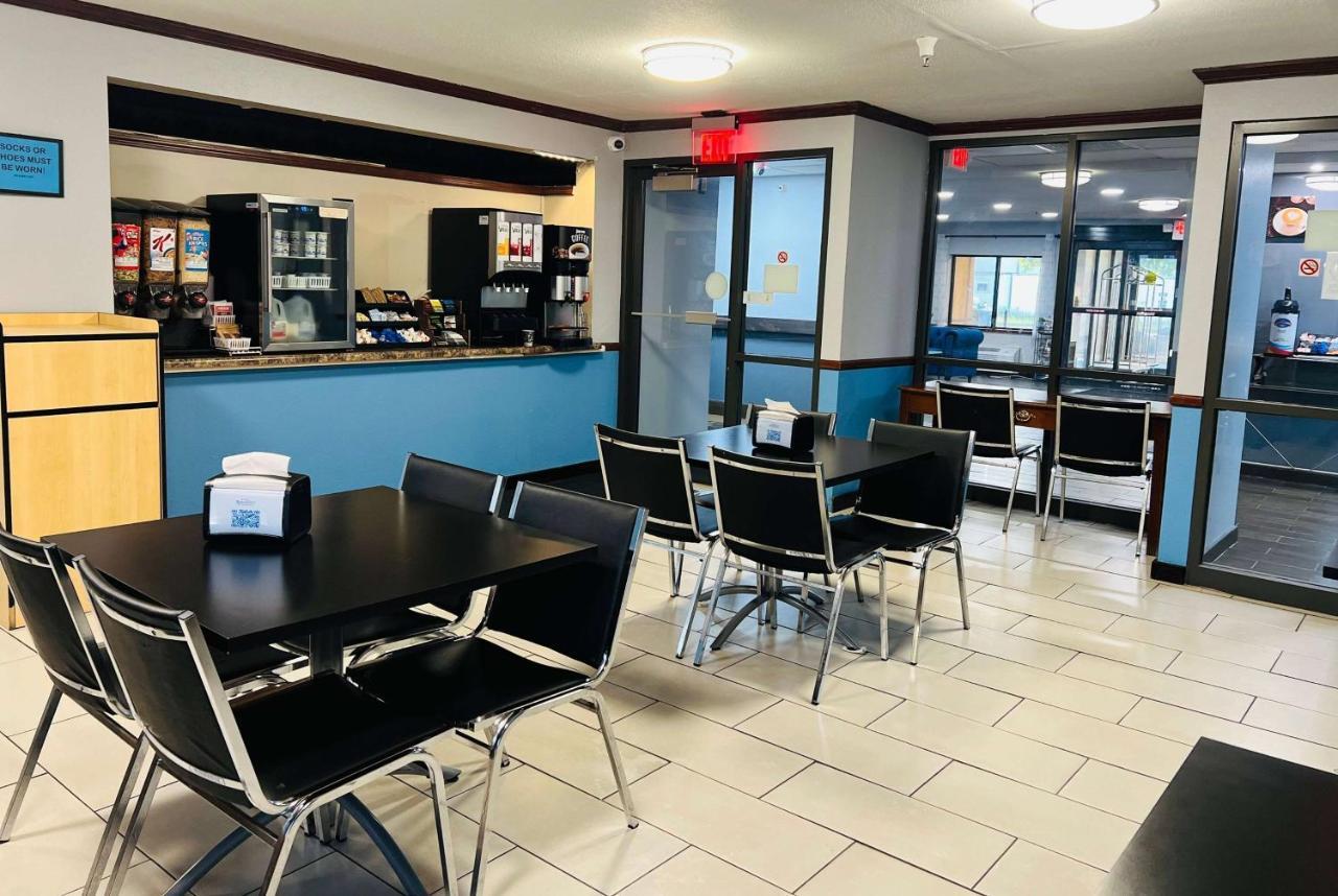 奥纳拉斯加贝蒙特套房酒店 奥那拉斯加 外观 照片